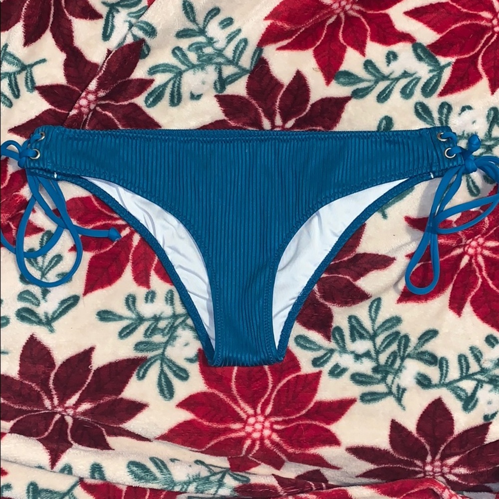 3/$25 PINK Victoria Secret ribbed bikini bottom